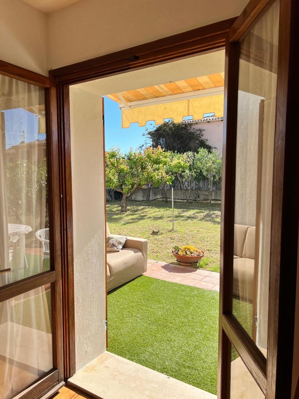 Private Apartment With Garden Каниджоне Екстериор снимка